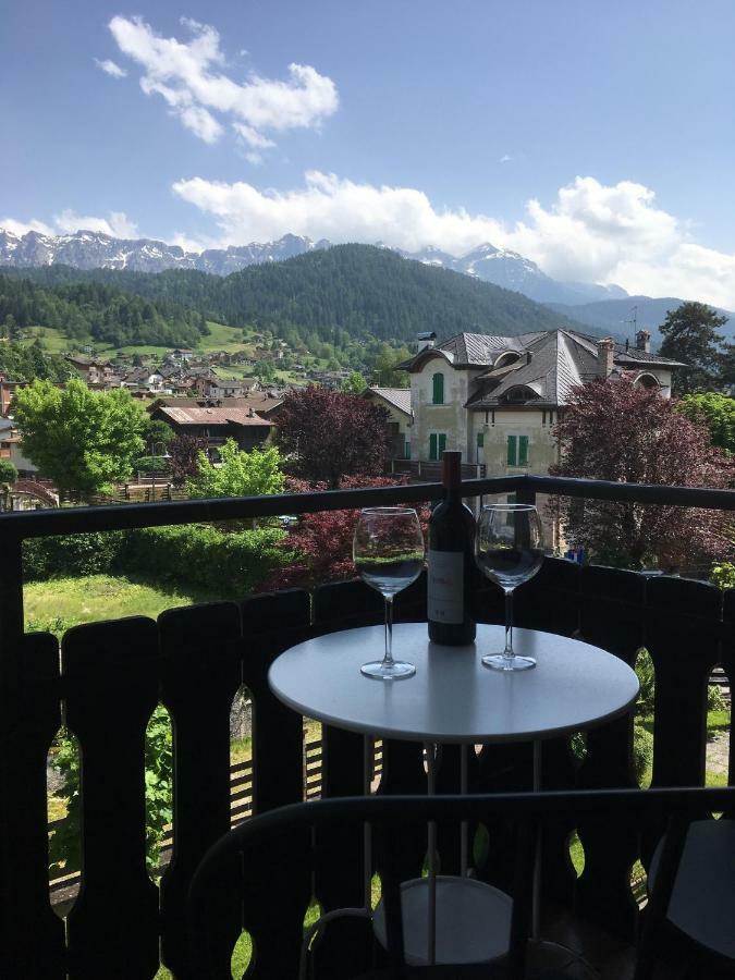 La Finestra Sulle Dolomiti - The Window To The Dolomites Apartment Fiera Di Primiero Luaran gambar